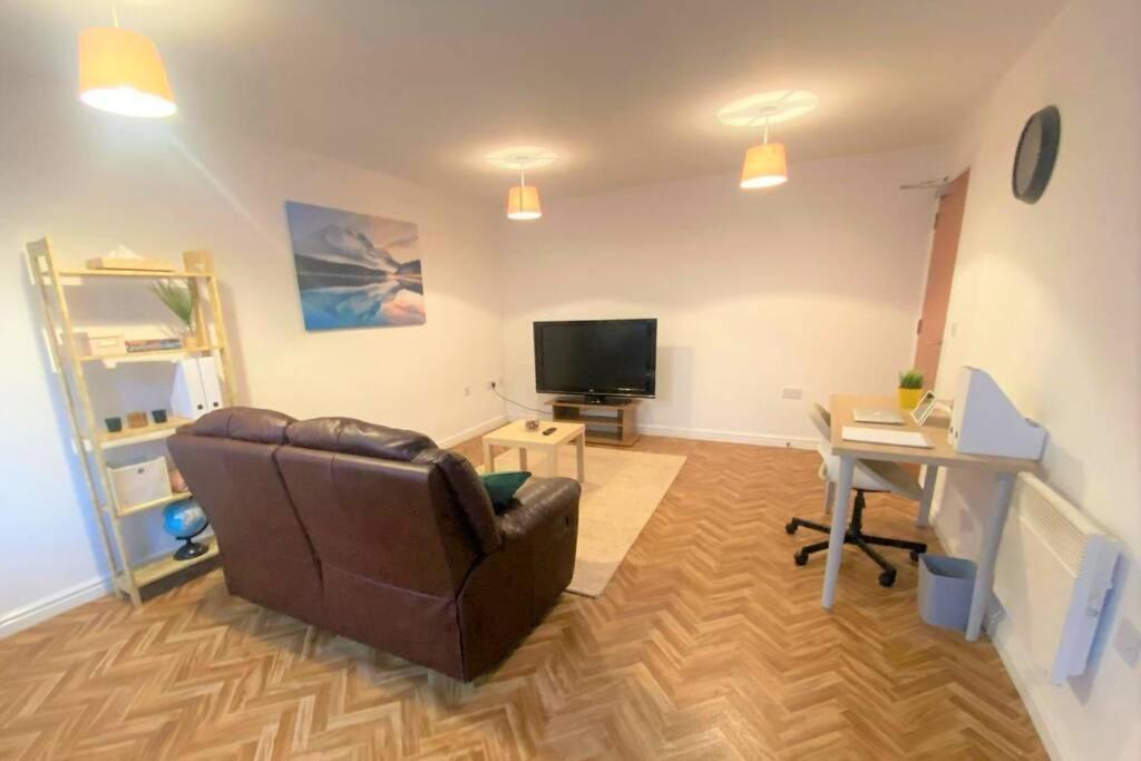 The Onyx Suite - 1 Bed Apartment W/ Free Parking Cardiff Exterior photo