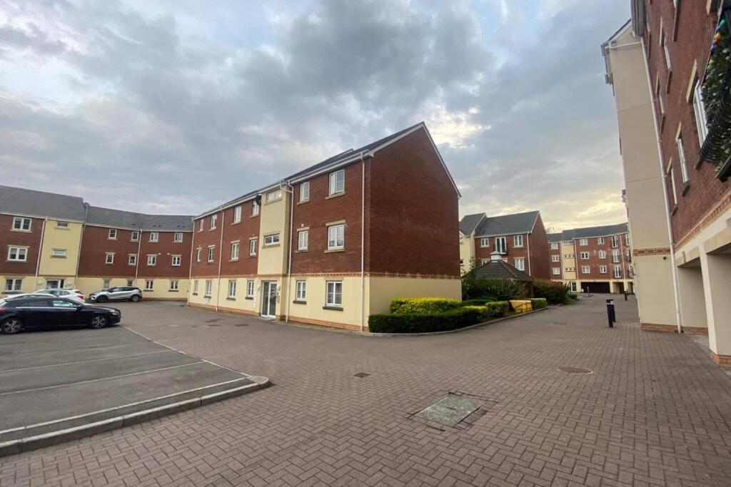 The Onyx Suite - 1 Bed Apartment W/ Free Parking Cardiff Exterior photo